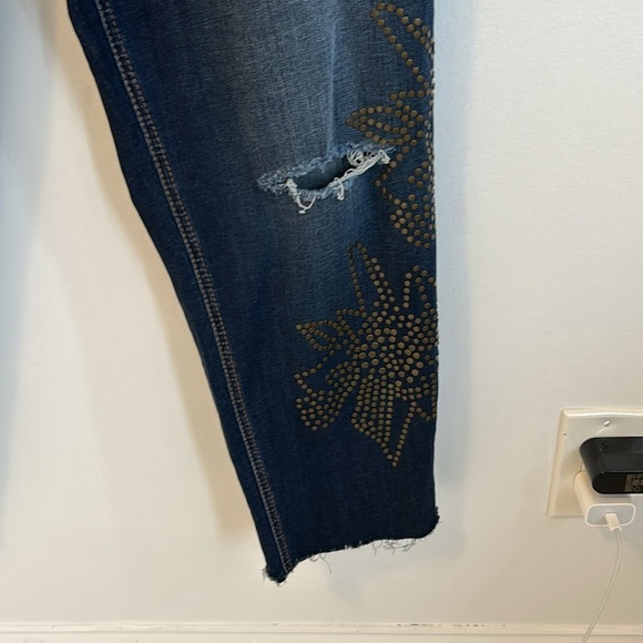 Melissa McCarthy Seven7 Studded Girlfriend Distressed Jeans - Picture 5 of 9